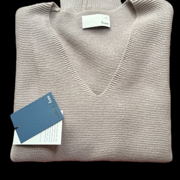 Aritzia Wilfred Free Wolter sweater in lilac (NWT) - Picture 3 of 9